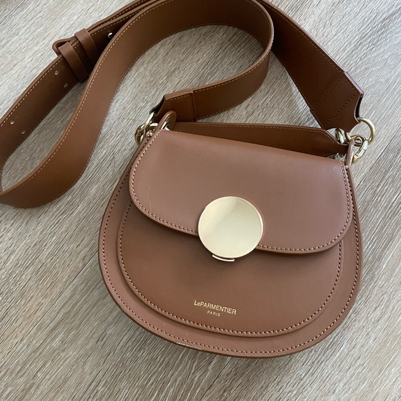 LeParmentier Yucca Leather Cross Body Bag in Cognac - Picture 1 of 9